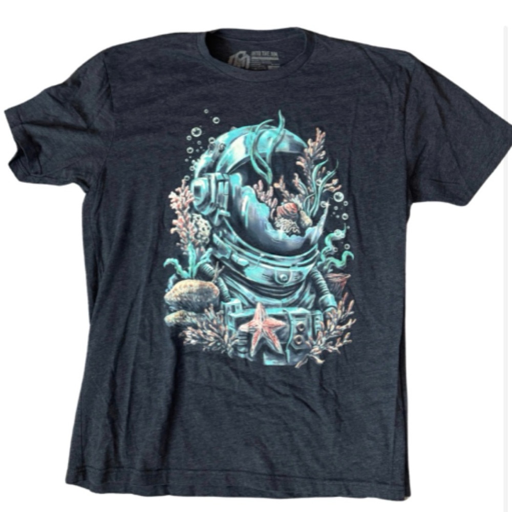 Navy Graphic T-Shirt with Diver Design